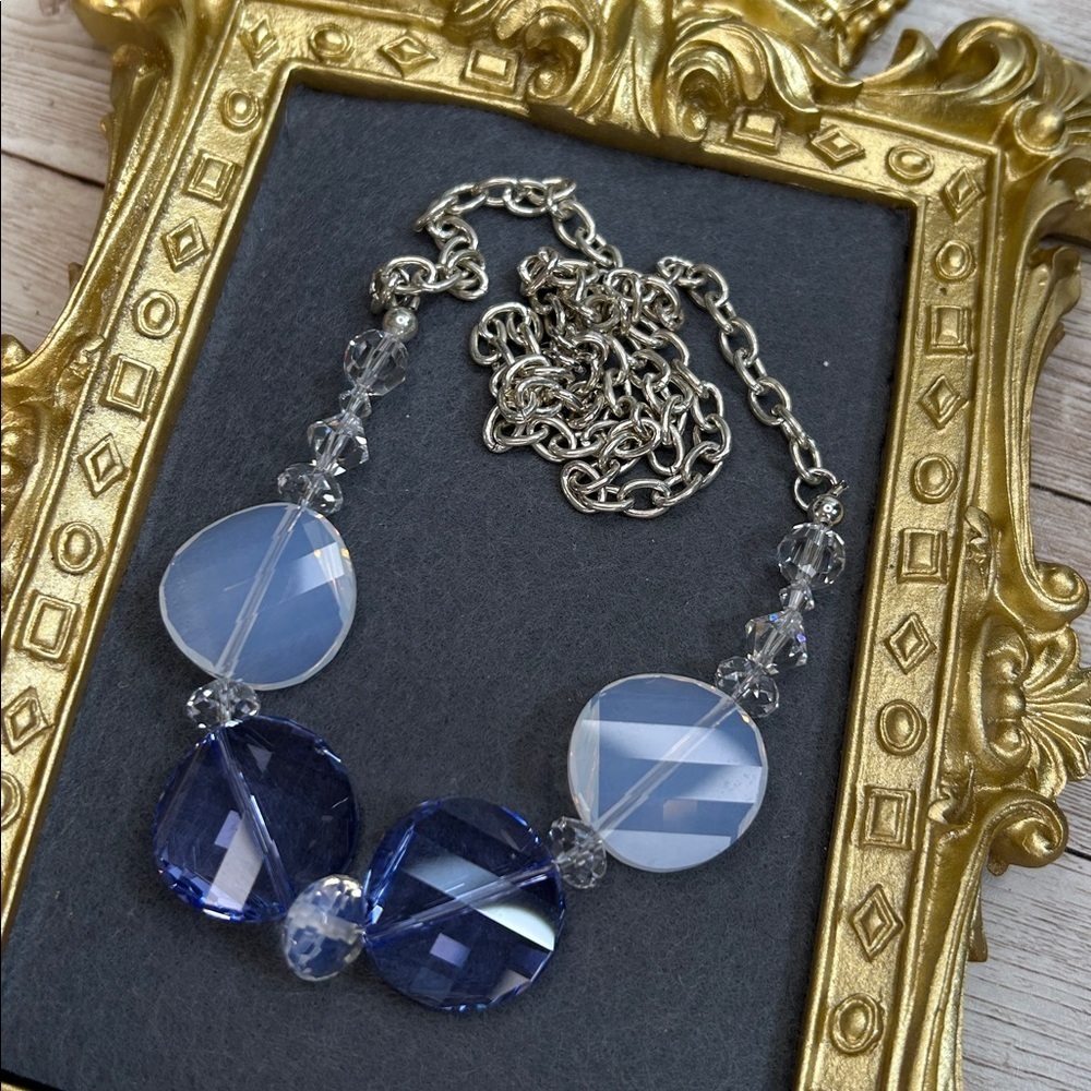 Elegant 925 Silver and Crystal Necklace
